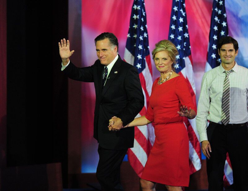 Ромни поздравил Обаму с победой 