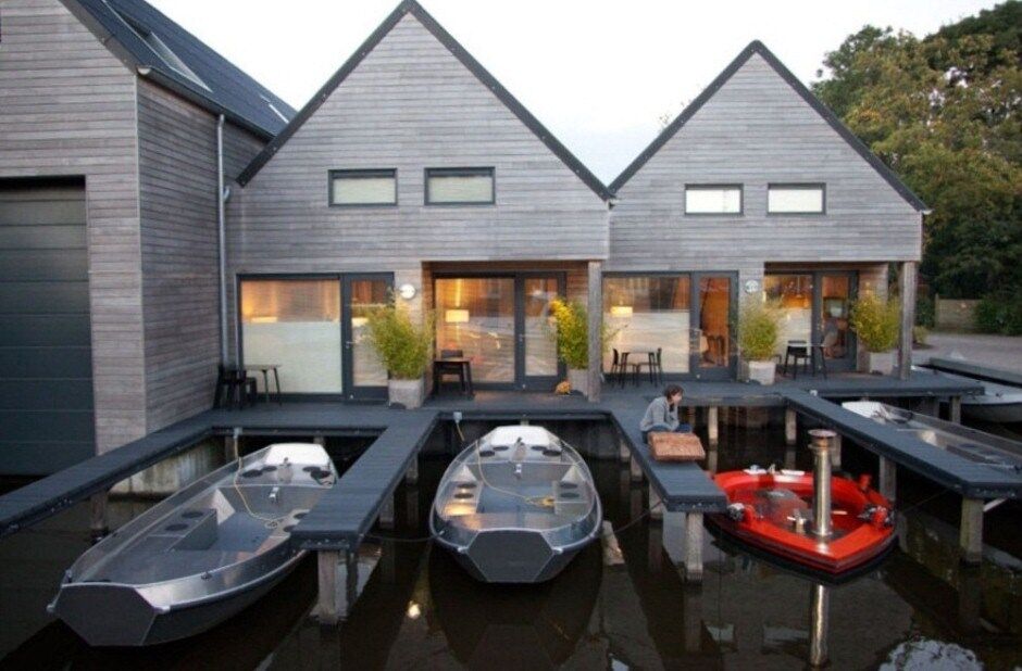 Создана лодка-джакузи на дровах. Фото 