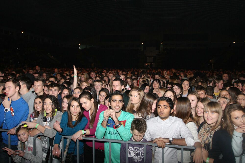 Стриптиз от LMFAO