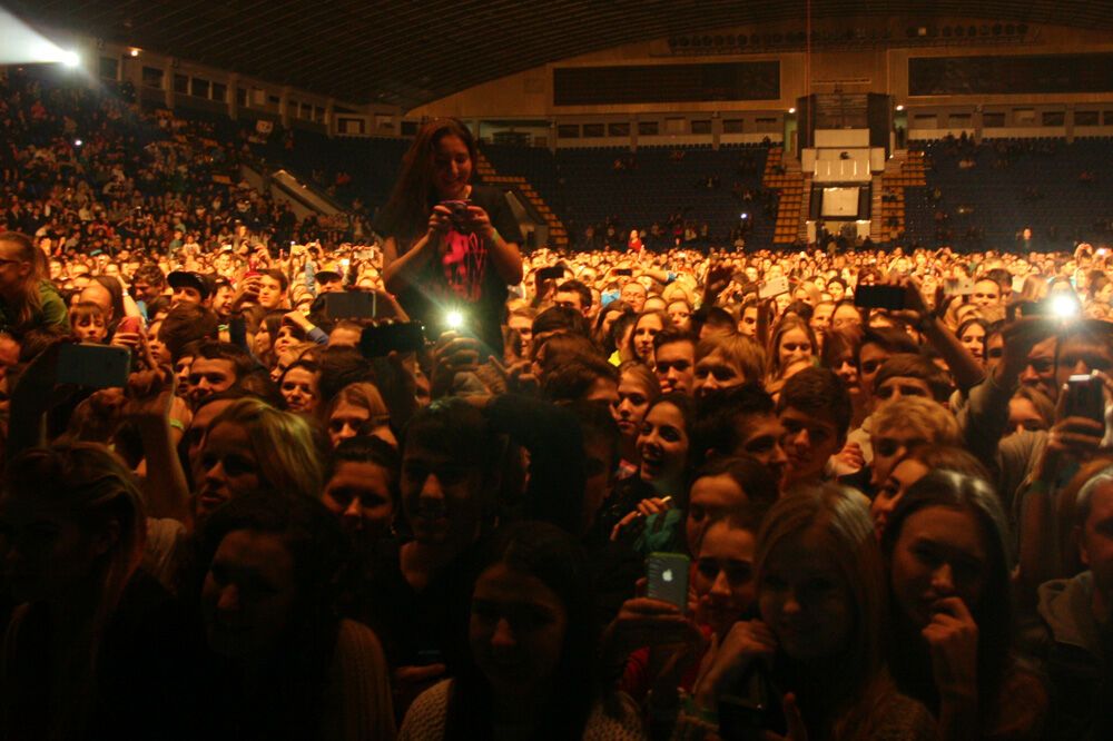 Стриптиз от LMFAO