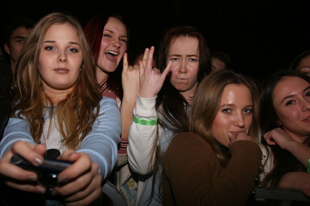 Стриптиз от LMFAO