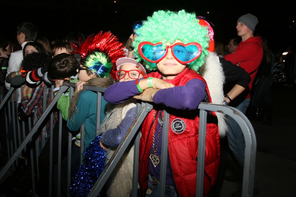 Стриптиз от LMFAO