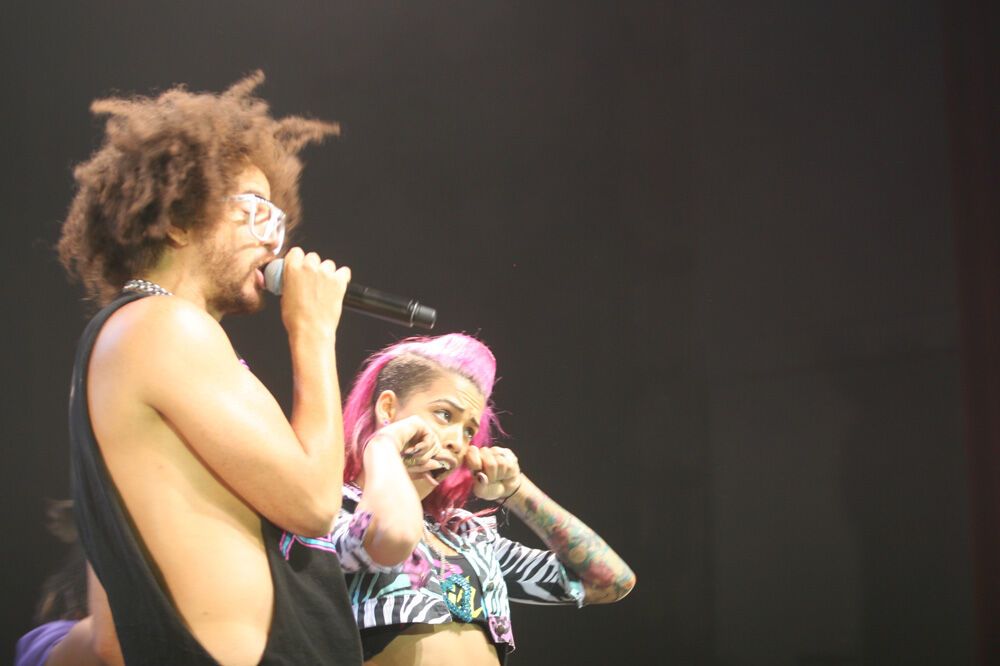 Стриптиз от LMFAO