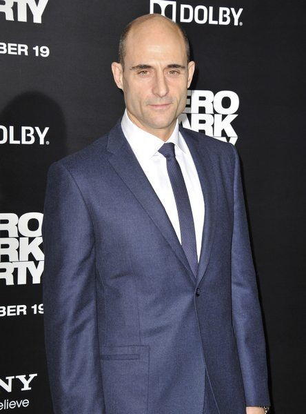 "Цель номер один": прозрачное синее платье Джессики Честейн