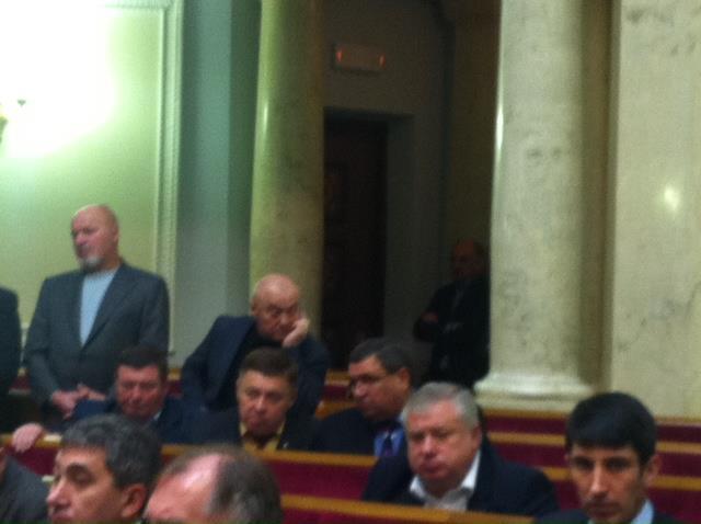 В оппозиции увидели, как Табаловых завели в Раду и спрятали под ложей. Фото