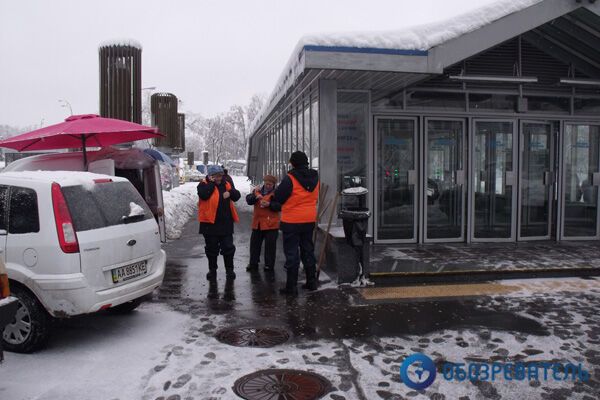 В Киеве зафиксировали рекордное налипание мокрого снега