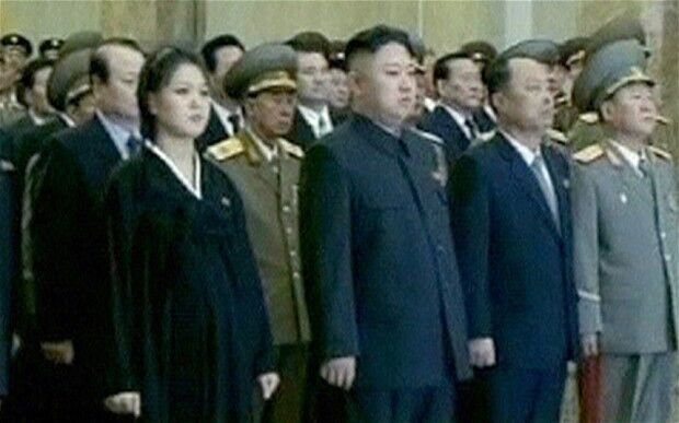 СМИ опубликовали фото беременной жены Ким Чен Ына