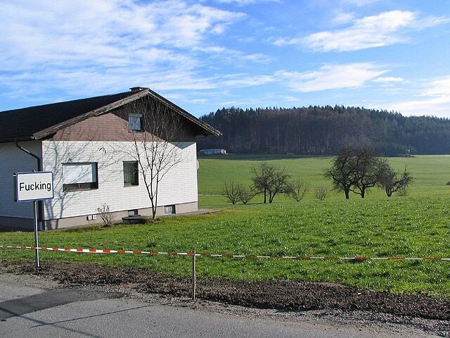 Самые смешные названия городов