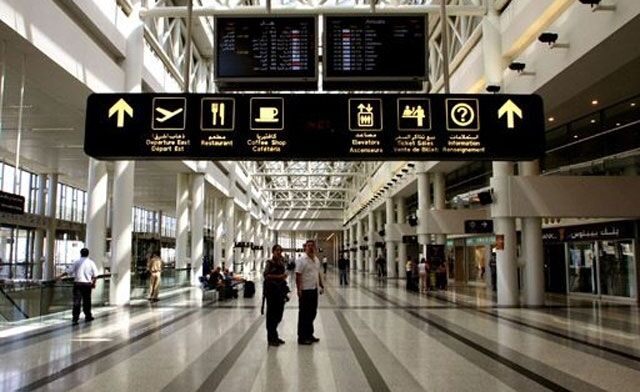 У ліванському аеропорту українка влаштувала голий протест