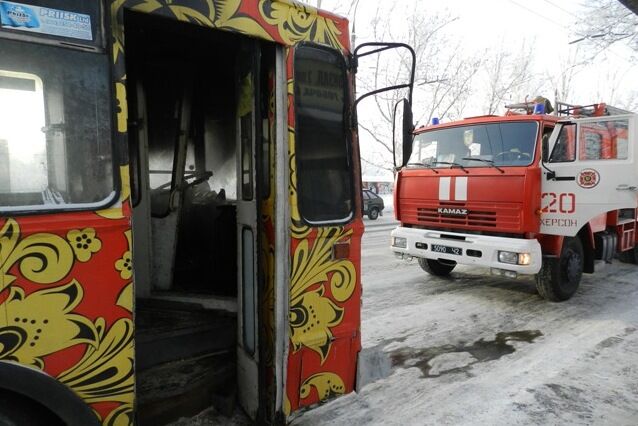 У Херсоні загорівся тролейбус з 50 пасажирами. Фото. Відео