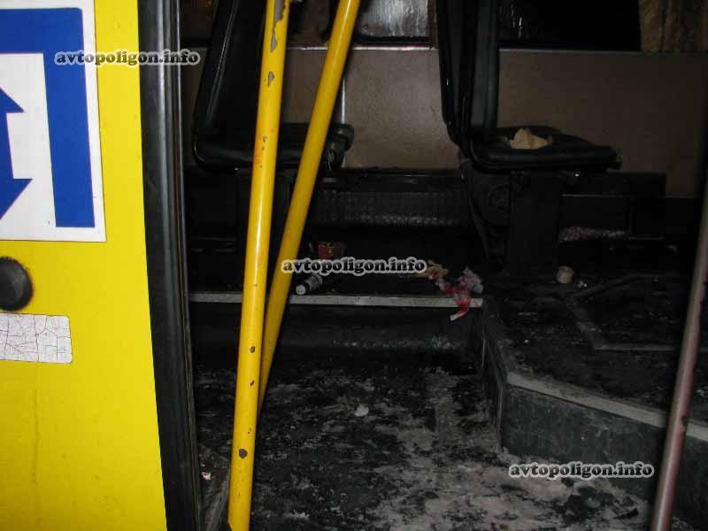 Ужасное ДТП с маршруткой в Киеве: погибли трое. Фото, Видео