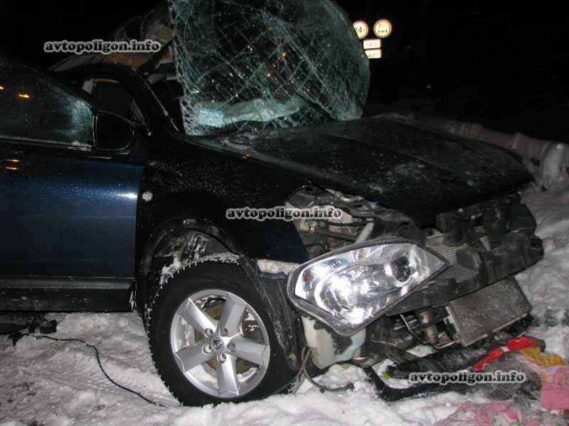 Ужасное ДТП с маршруткой в Киеве: погибли трое. Фото, Видео