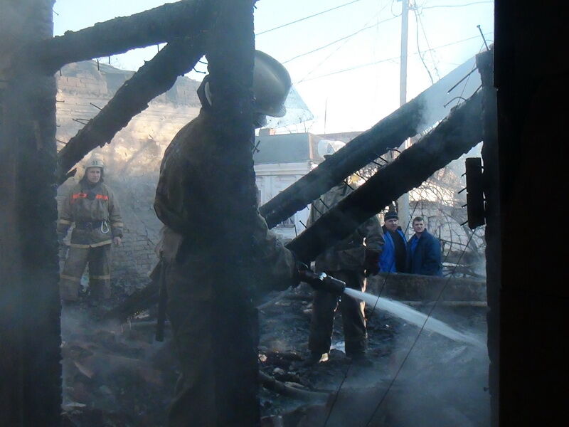 В Мариуполе из-за салютов взорвался дом: есть жертва