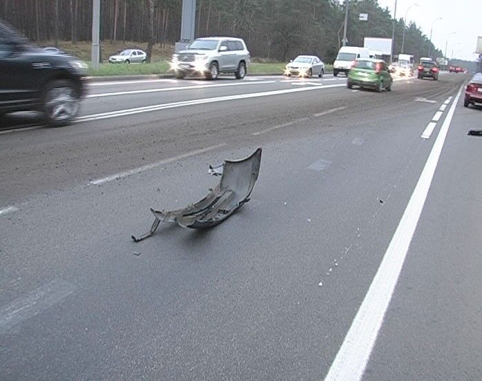 Как "Фольксваген" Кинаха воткнулся в забор. Фото, Видео