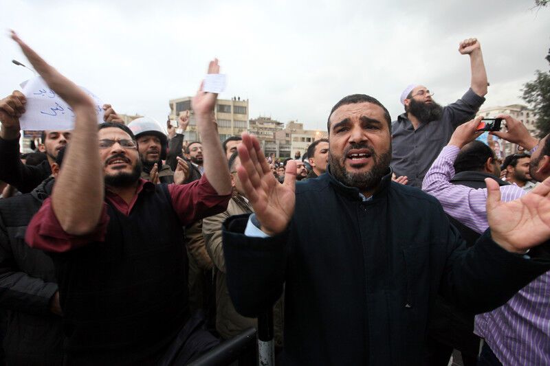 Столкновения у резиденции Мурси: есть погибшие. Видео