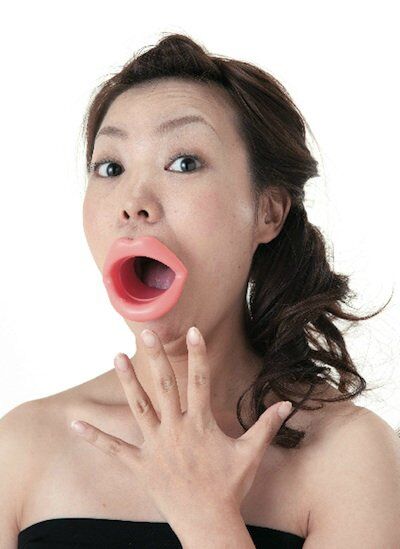 Японцы создали супероригинальный тренажер для мышц лица. Фото