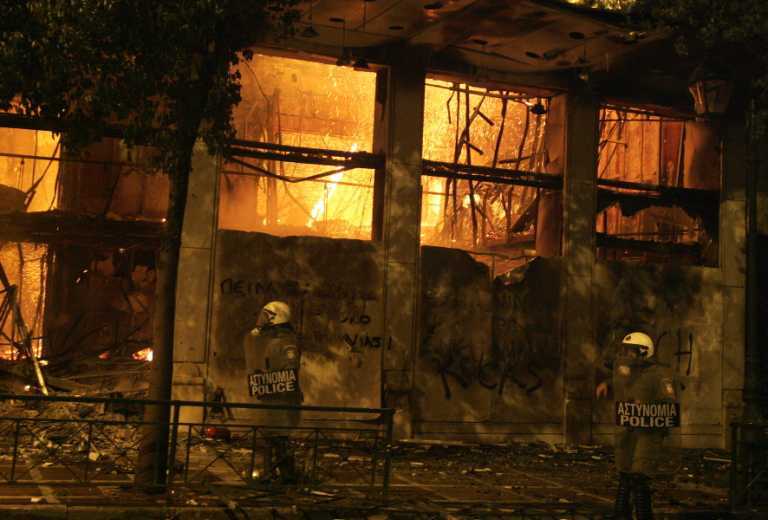 Как Греция из кризиса выходит. Фото. Видео