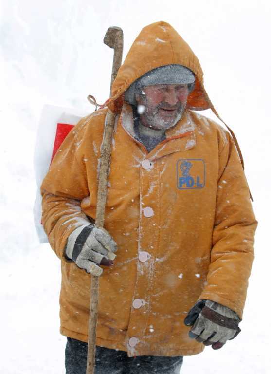 Снегопады отрезали Румынию и Болгарию от внешнего мира