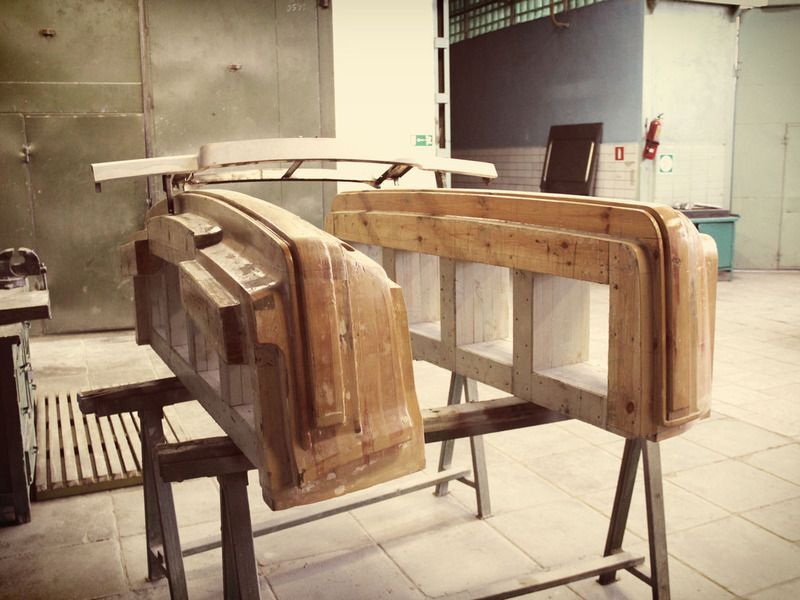 Как вручную собирают лимузины ЗиЛ. Фото  