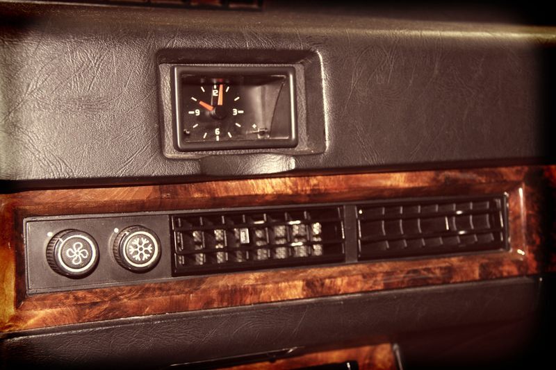 Как вручную собирают лимузины ЗиЛ. Фото  