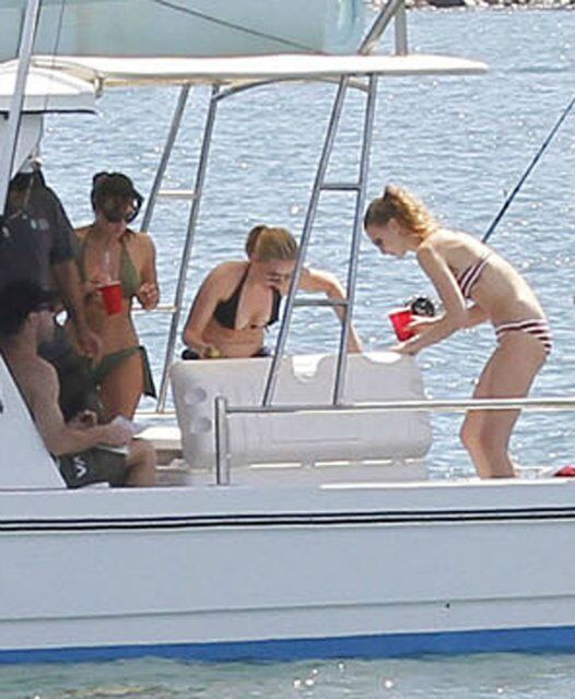 Скарлет Йоханссон увлеклась фастфудом. Фото