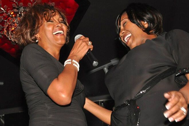 В США простились с Уитни Хьюстон , 18 февраля 2012