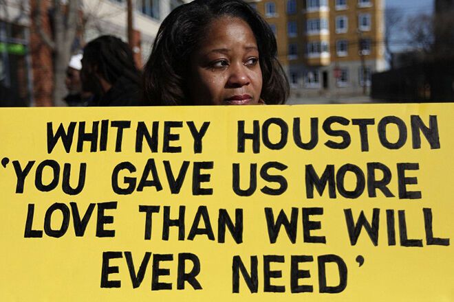 В США простились с Уитни Хьюстон , 18 февраля 2012