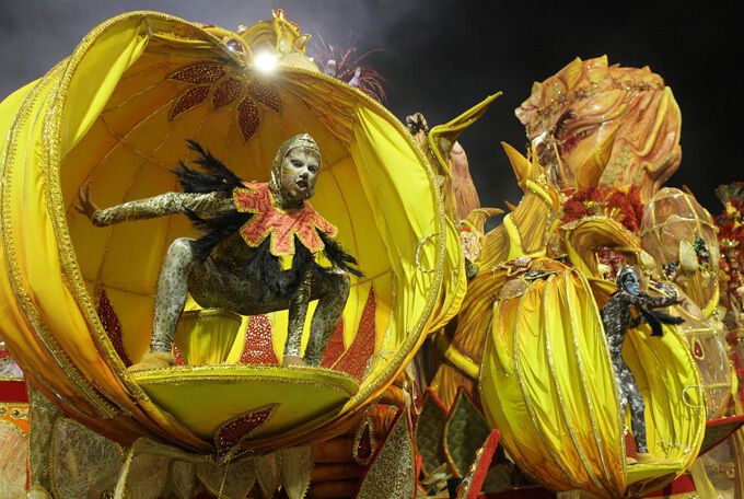 В Бразилии начался самый знаменитый карнавал. Фото