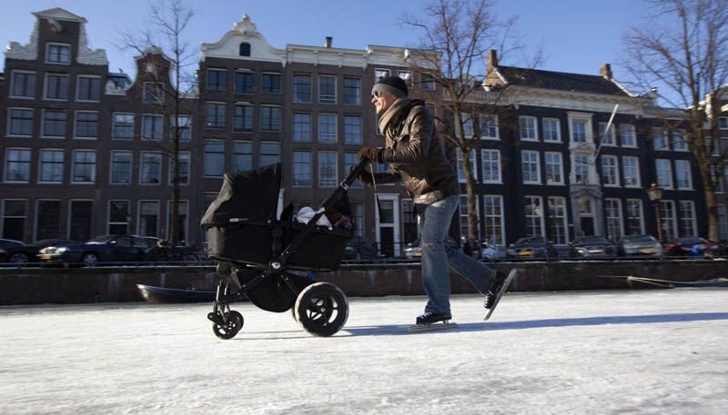 Катание на коньках по знаменитым амстердамским каналам