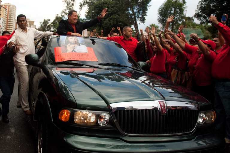 Чавес отправился на Кубу проходить курс лечения от рака. Фото