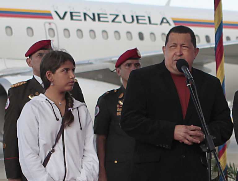 Чавес отправился на Кубу проходить курс лечения от рака. Фото