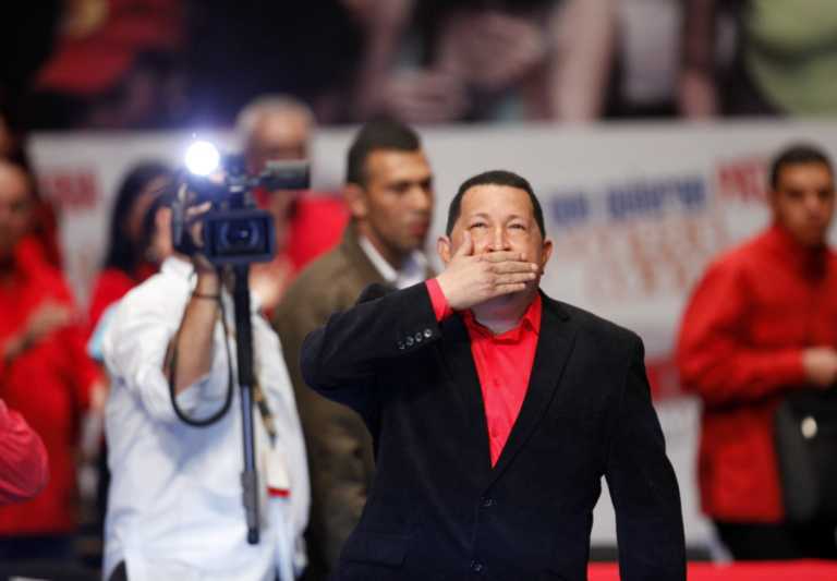 Чавес отправился на Кубу проходить курс лечения от рака. Фото