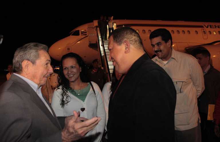 Чавес отправился на Кубу проходить курс лечения от рака. Фото