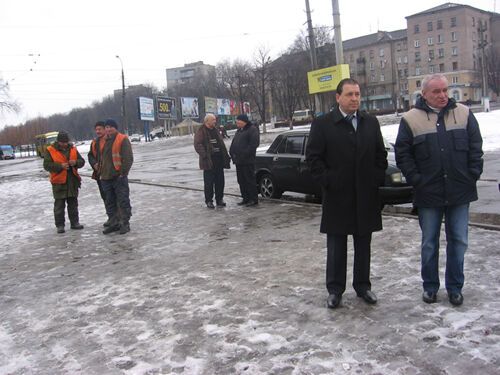 В Днепродзержинск прорвало трубопровод возле химзавода. Фото