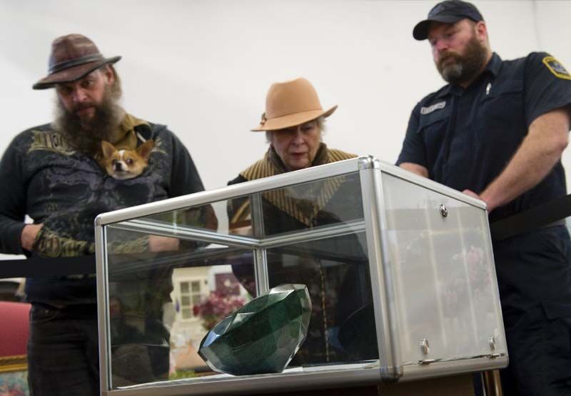 Самый большой в мире изумруд