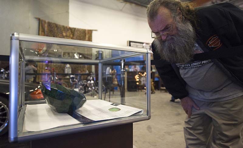 Самый большой в мире изумруд