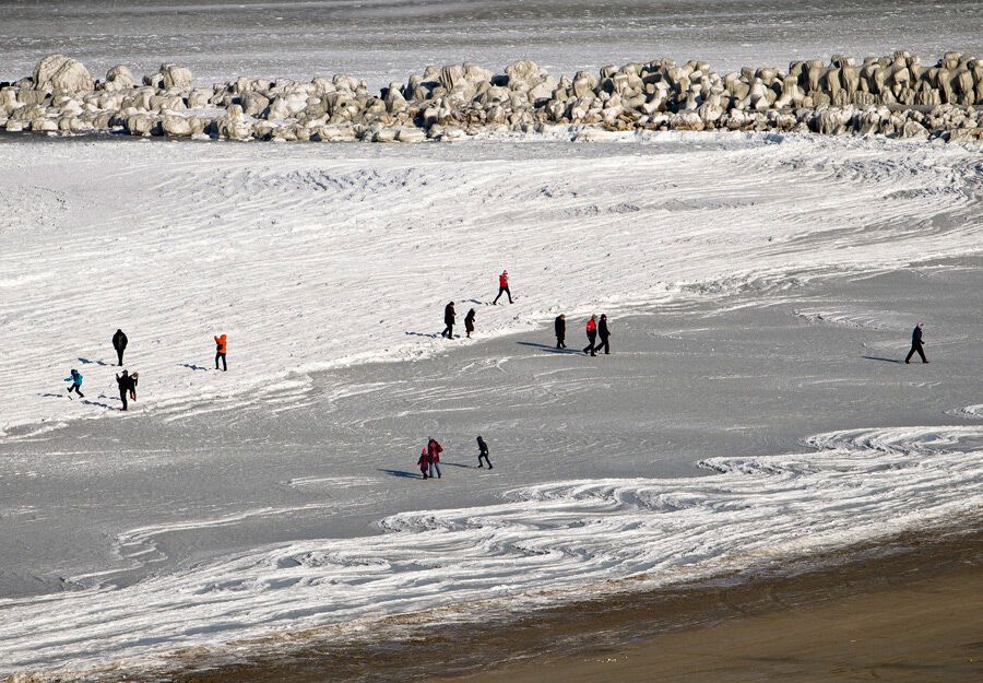 Черное море замерзло: Фото