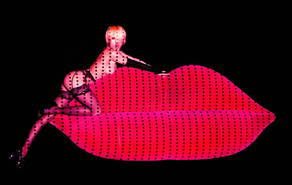 Шоу Crazy Horse прошло в Киеве с аншлагом. Фото