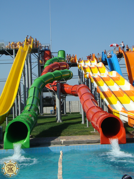 Аквапарк «Остров Сокровищ» объявил конкурс «Цветочное 8 Марта»