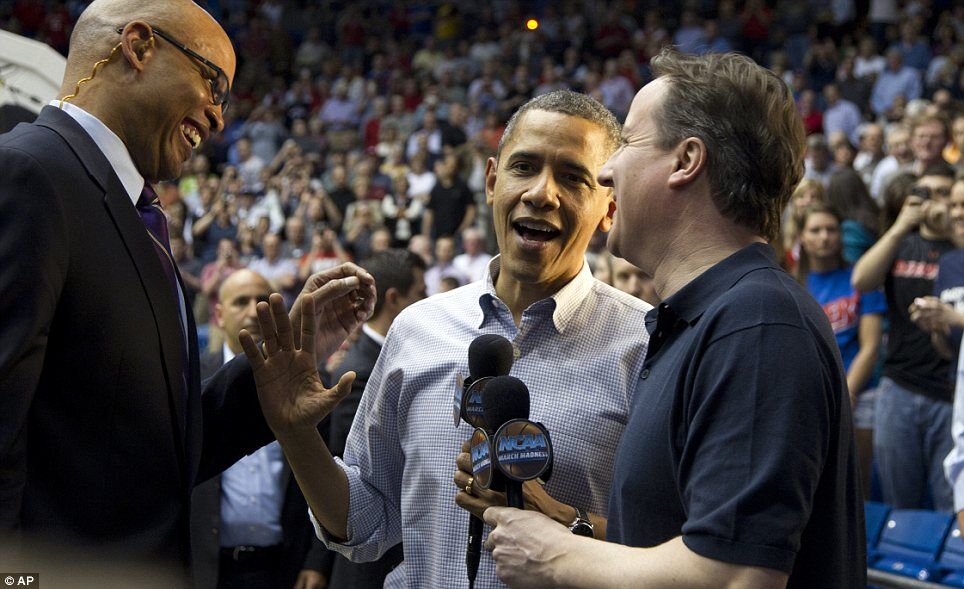 Обама і Кемерон разом відпочили від світових проблем. Фото, відео
