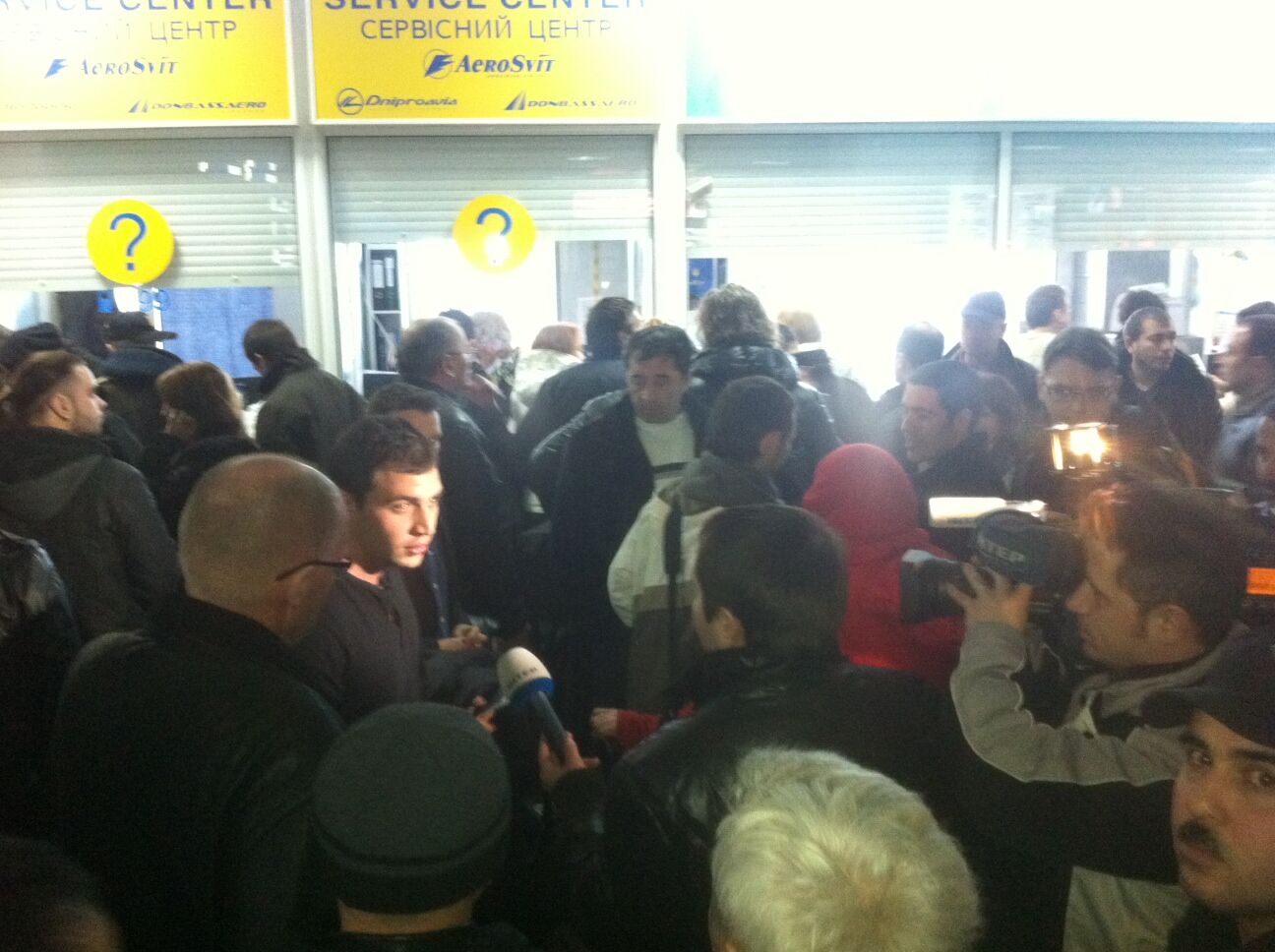 У "Борисполі" затримали всі рейси "Аеросвіту". Фото