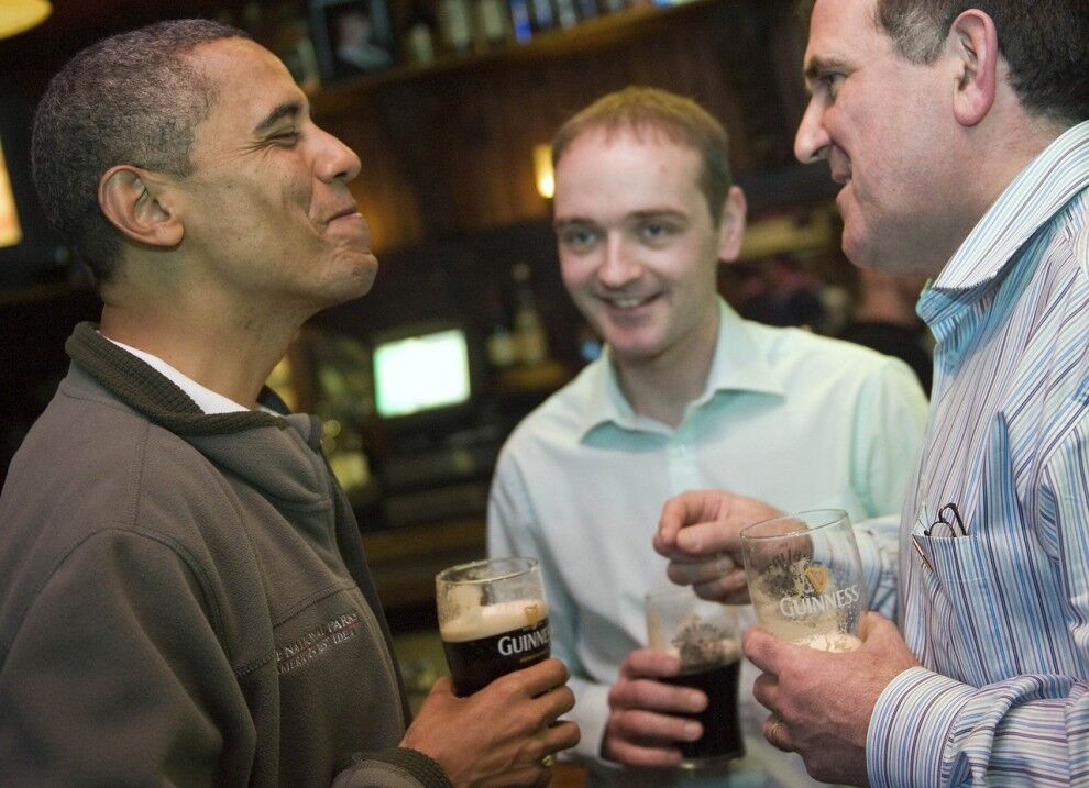 Обама отметил День святого Патрика пивом в пабе
