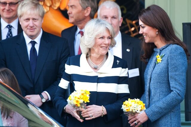 Елизавета II наведались в Fortnum & Mason. Фото