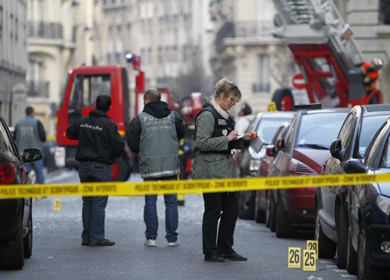 Возле посольства Индонезии в Париже прогремел взрыв. Фото