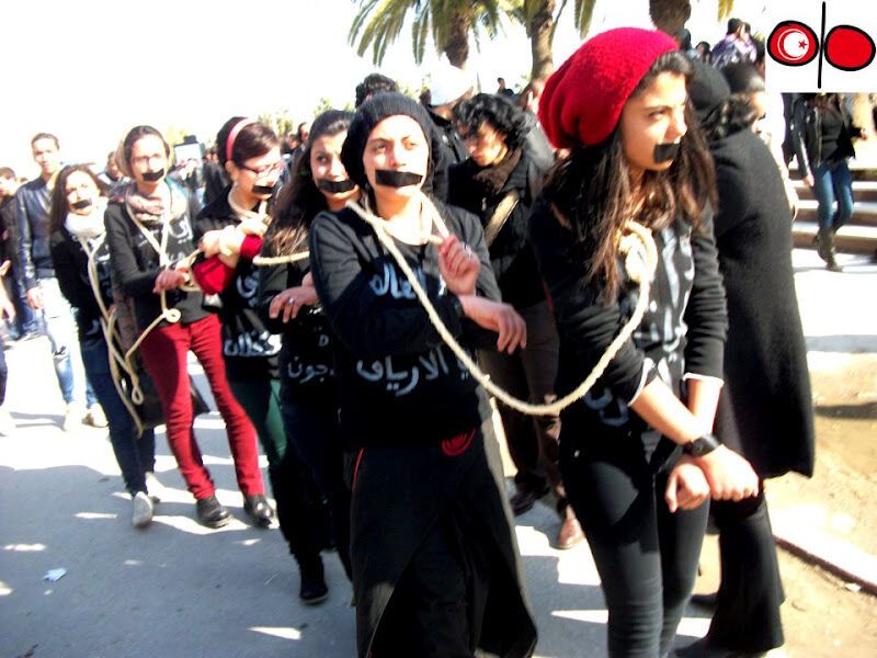 FEMEN надихнули туніських дівчат на боротьбу. Фото
