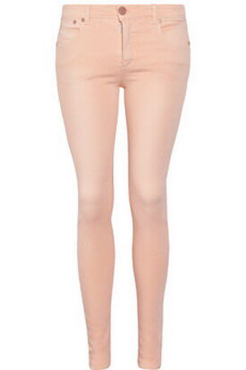 Яркие джинсы – самый модный хит весны-лета 2012. Фото