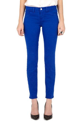 Яркие джинсы – самый модный хит весны-лета 2012. Фото