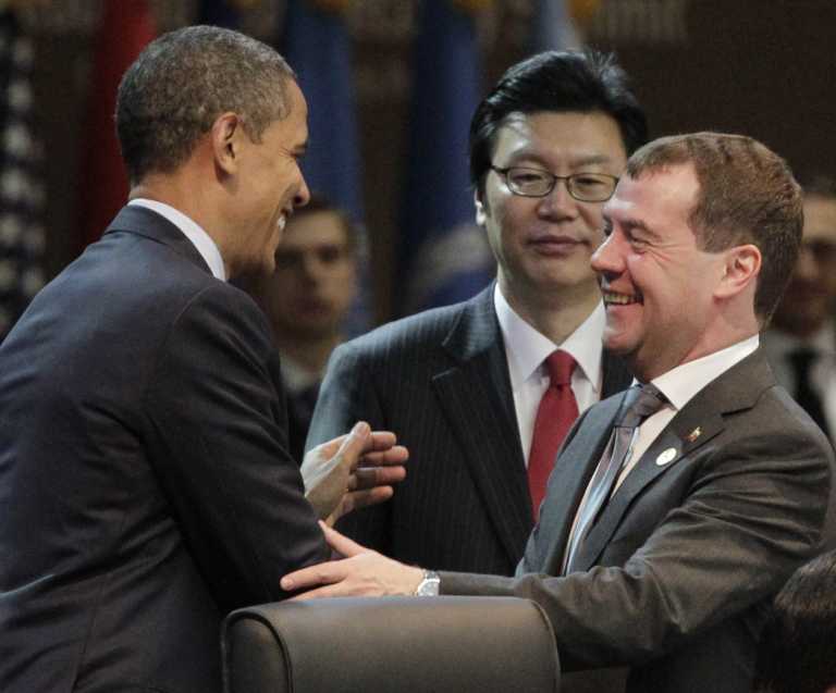 Тайный разговор Медведева и Обамы: Я передам Владимиру