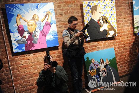 Выставка о "добром Путине" вызвала настоящий фурор. Фото, видео