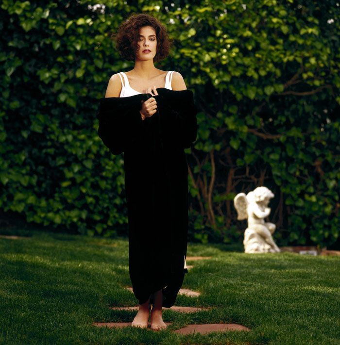 Отчаянная домохозяйка с секси кудрями: год 1994